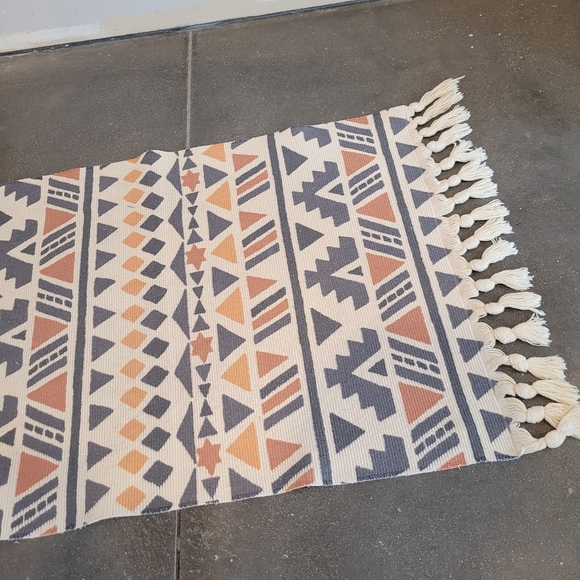 Geometric Patterned Rug with Tassels Boho Bath Mat Rug - Picture 3 of 7